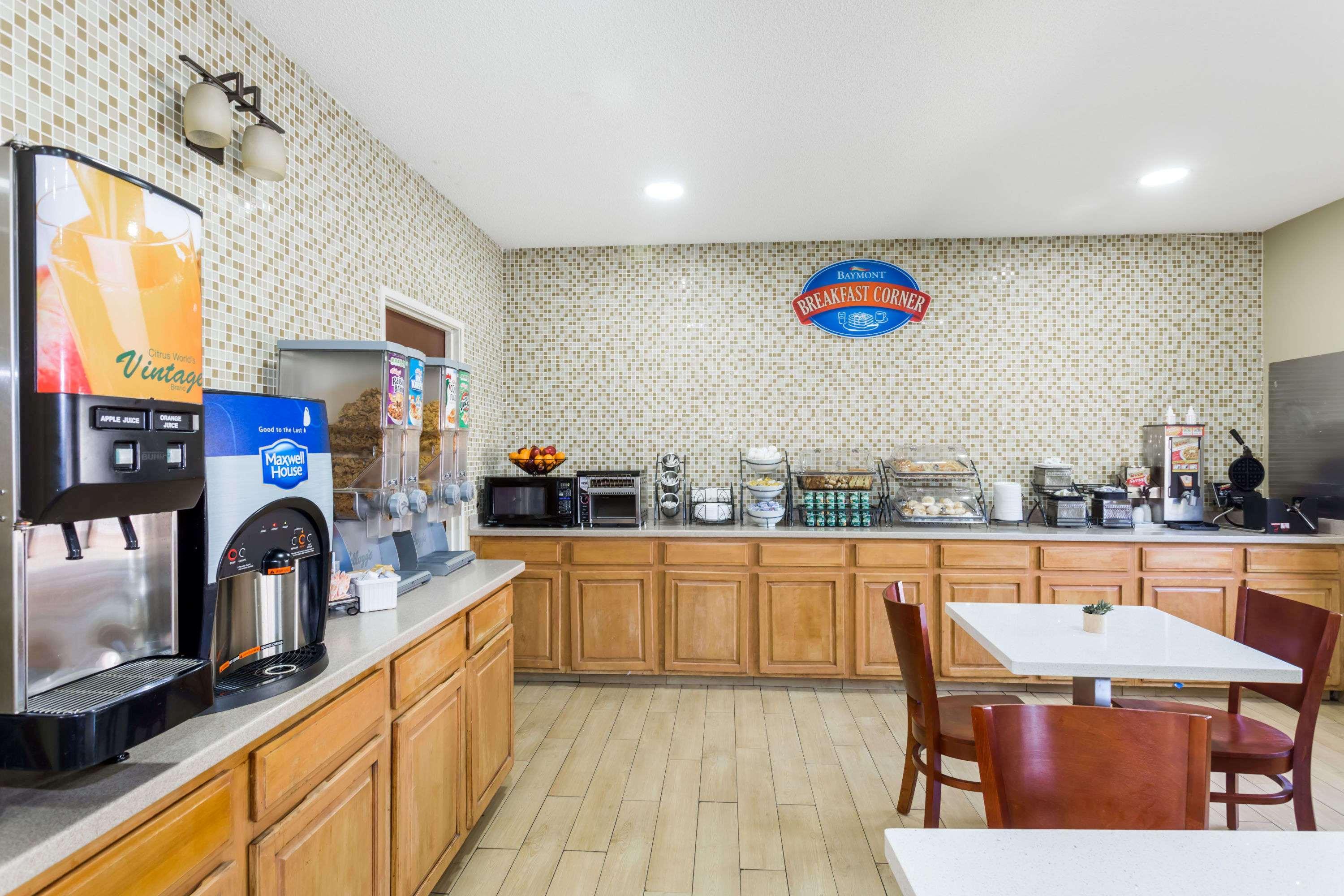 Baymont By Wyndham Savannah/Garden City بورت وينتورث المظهر الخارجي الصورة
